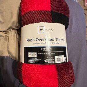 New Mainstays Plush oversized throw red black buffalo check print